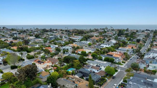 1012 10 Th St, House other with 4 bedrooms, 5 bathrooms and 8 parking in Manhattan Beach CA | Image 70