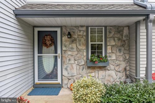 384 Inverness Ct, MOUNT LAUREL, NJ, 08054-3720 | Card Image