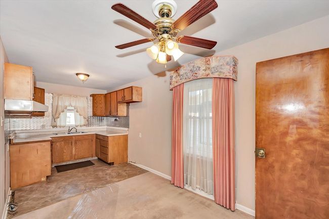 06-Eatin Kitchen | Image 6