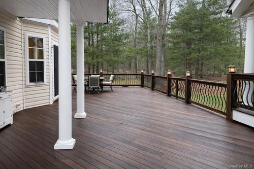 18 Darcy Ave, Manorville, NY, 11949-2426 | Card Image