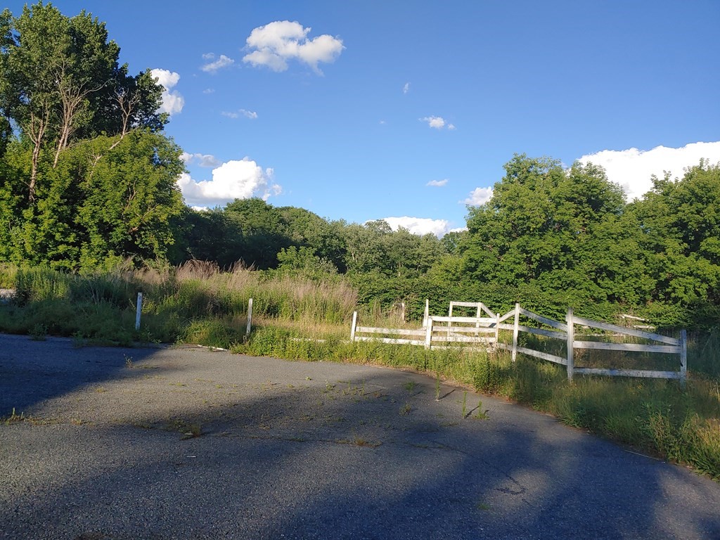Concord St, Holliston, MA 01746