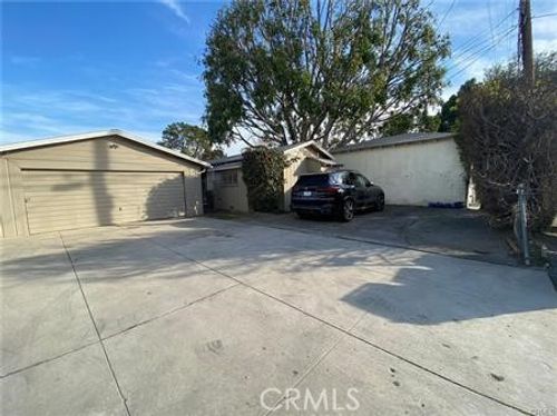 4845 1/2 Agnes Ave, Valley Village, CA, 91607-3702 | Card Image