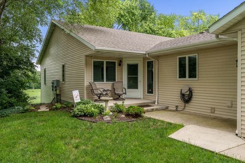 1529 Hackett St, Beloit, WI, 53511-3336 | Card Image