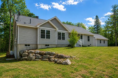 25 Kennel Brook Dr, Lamoine, ME, 04605-7804 | Card Image