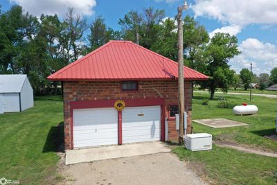 2615 Highway 69, Home with 3 bedrooms, 1 bathrooms and 2 parking in Garner IA | Image 3