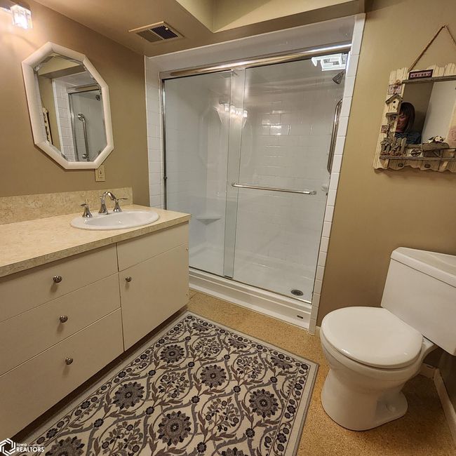 213 E Baker St, Home with 4 bedrooms, 2 bathrooms and 2 parking in Avoca IA | Image 45