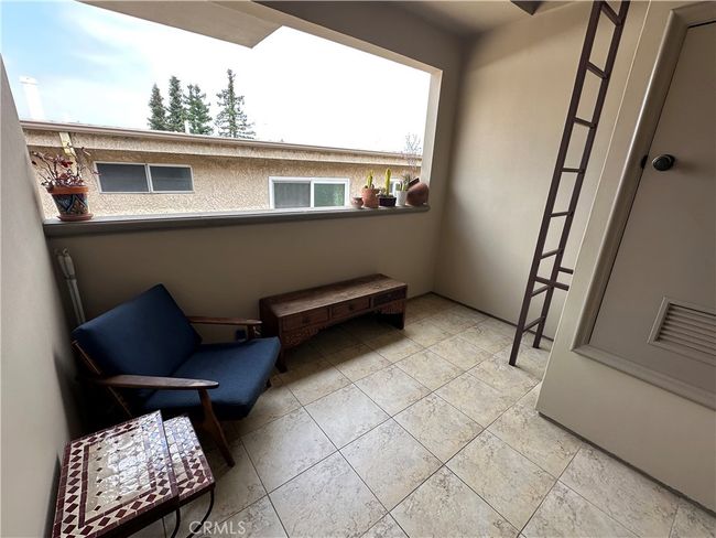 UNIT-2 - 10866 Bluffside Dr, Townhouse with 3 bedrooms, 3 bathrooms and 2 parking in Studio City CA | Image 20