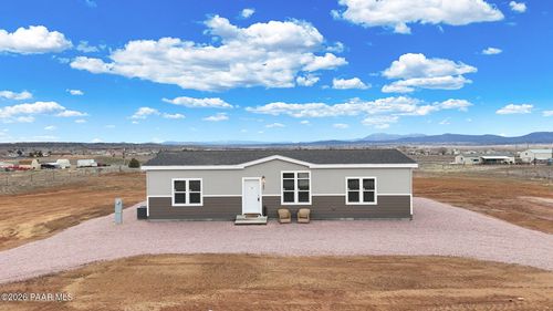 127 W Laxton Castle Way, Paulden, AZ, 86334-2920 | Card Image