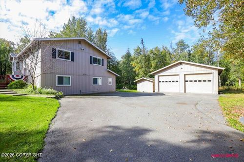 2750 E Whispering Woods Dr, Wasilla, AK, 99654-7319 | Card Image
