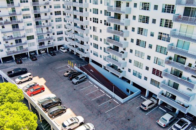 APT-305 - 137 Golden Isles Dr, Condo with 2 bedrooms, 2 bathrooms and null parking in Hallandale Beach FL | Image 29