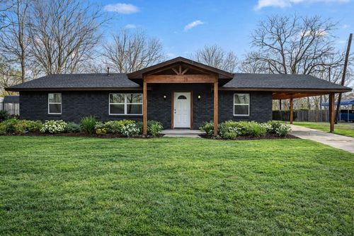 2247 W Sherman St, Paris, TX, 75460-5429 | Card Image