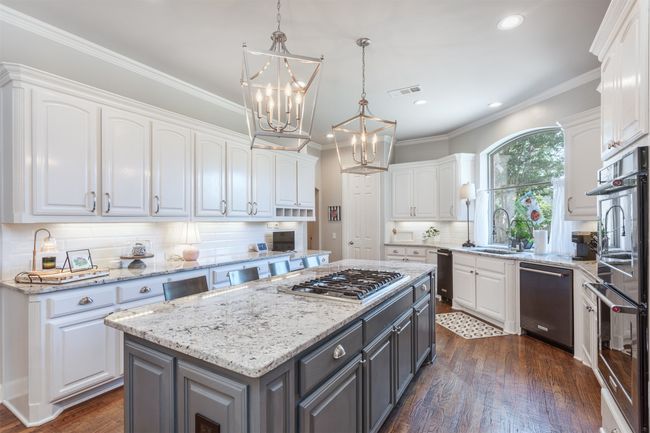 Fully updated with built in ice maker | Image 5