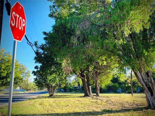 1414 Magnolia St, Brownwood, TX, 76801-5732 | Card Image