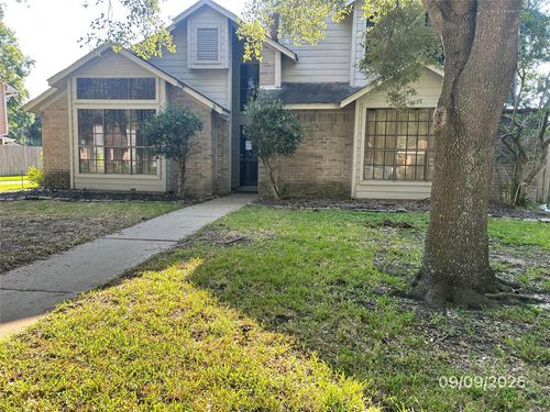 8203 Green Devon Dr, Houston, TX, 77095-4625 | Card Image