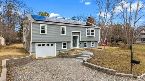 101 Audreys Ln, Marstons Mills, MA, 02648-1629 | Card Image