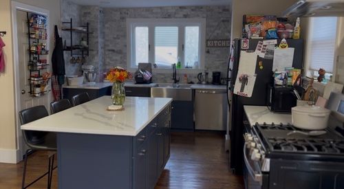 15 Churchill St, Milton, MA, 02186-1405 | Card Image