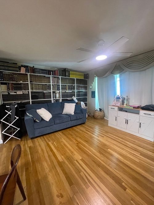 27-59 St Paul St, Brookline, MA, 02446 | Card Image