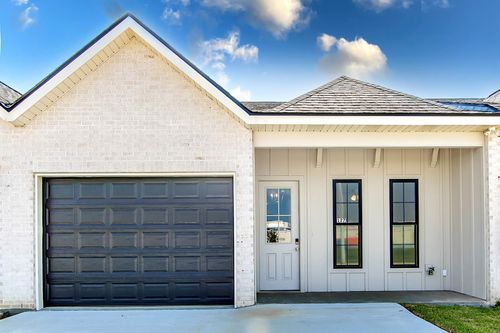 127 Emerson Dr, Houma, LA, 70360-8202 | Card Image