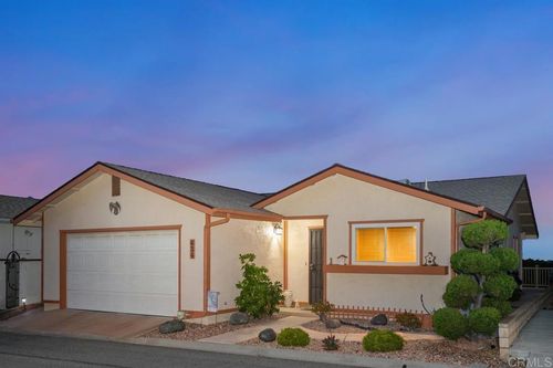 634 Via Santa Paulo, Vista, CA, 92081-6370 | Card Image