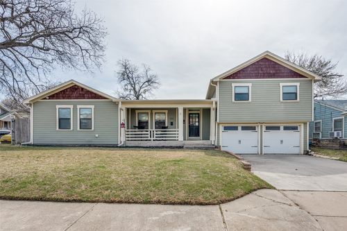 1113 Carlock St, Fort Worth, TX, 76110-1947 | Card Image