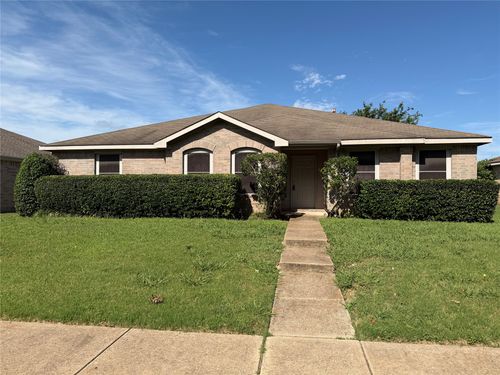 111 Palm Dr, Lancaster, TX, 75146-1943 | Card Image