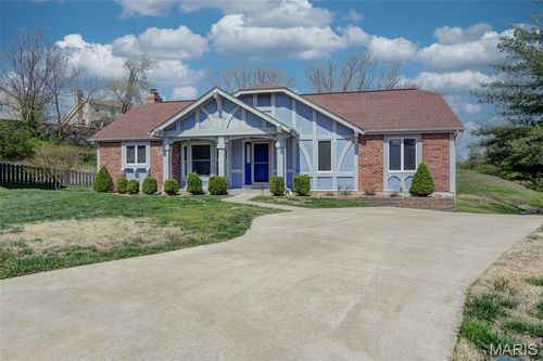 4 Fox Den Ct, Saint Charles, MO, 63304-7150 | Card Image