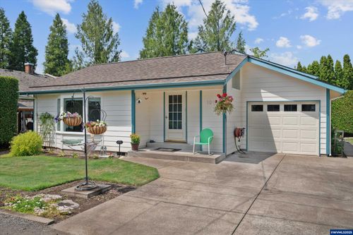 1010 Well St, Silverton, OR, 97381-1343 | Card Image
