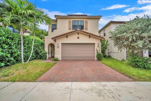 0-9712 W 34th Ln, Hialeah, FL, 33018-2019 | Card Image