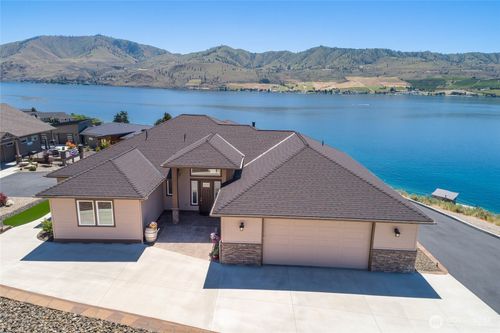 229 Apple Ave, Chelan, WA, 98816-5845 | Card Image