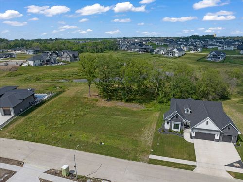 18193 Hidden Knl, Clive, IA, 50325-6404 | Card Image