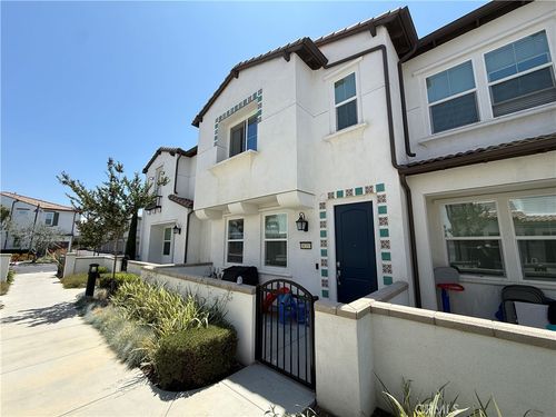 30353 Town Square Dr, Menifee, CA, 92584-6863 | Card Image