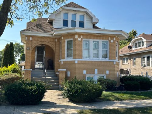 8101 White Ave, Lyons, IL, 60534-1120 | Card Image