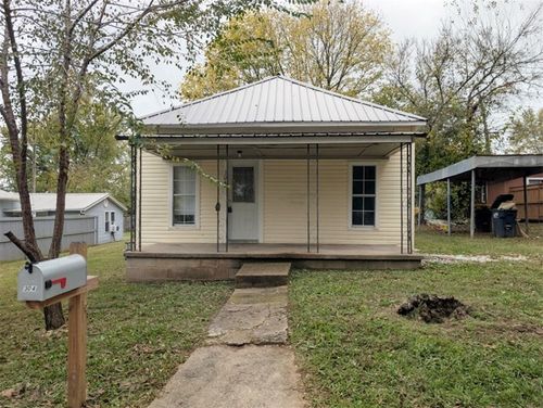 304 Glines Ct, Harrison, AR, 72601-4416 | Card Image