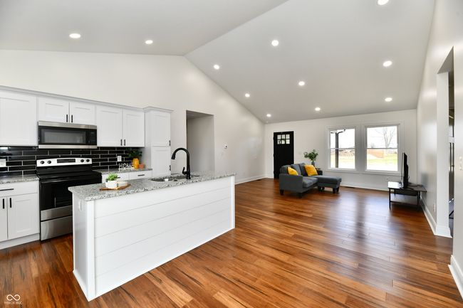 1018 N 18 Th St, House other with 3 bedrooms, 2 bathrooms and null parking in Elwood IN | Image 6