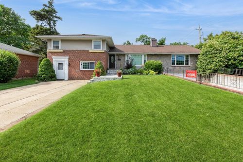 114 Birchwood Park Dr, Syosset, NY, 11791-6410 | Card Image