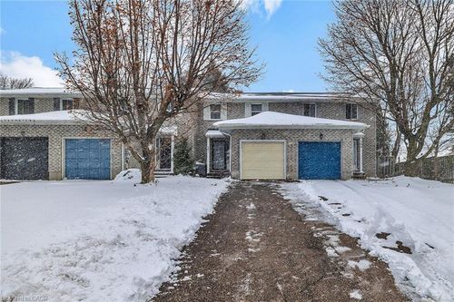 301 Clyde Rd, Cambridge, ON, N1R1L5 | Card Image