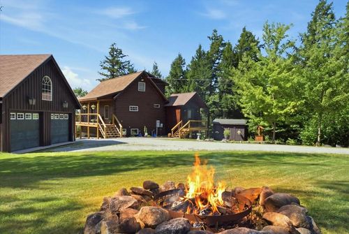 128 Oak Hill Dr, Bryant Pond, ME, 04219-6344 | Card Image