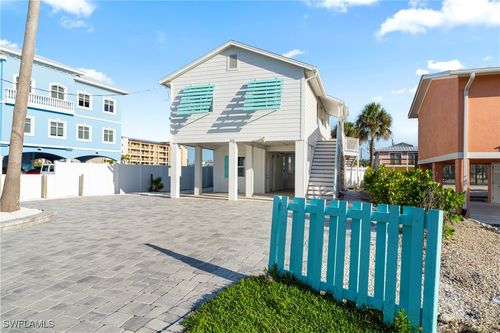 111 Bahia Via, FORT MYERS BEACH, FL, 33931-4403 | Card Image