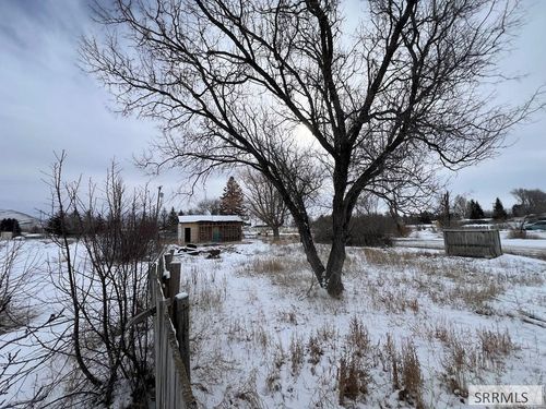695 Joan St, Arco, ID, 83213-8814 | Card Image