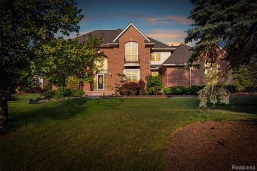 17601 Rolling Woods Cir, Northville, MI, 48168-1893 | Card Image