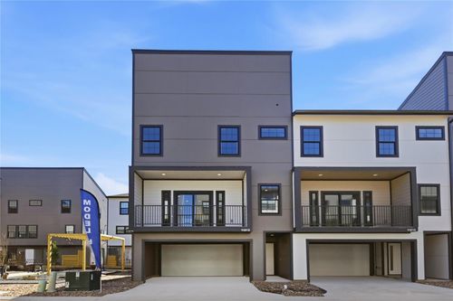 11933 N Hoa Sen Cir, Houston, TX, 77072-4121 | Card Image