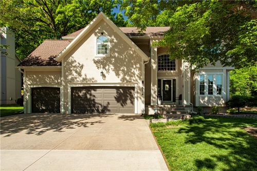 5816 Ne Ruby Ct, Lee's Summit, MO, 64064-1146 | Card Image