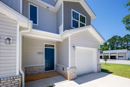 1009 Skylark Rd, Mary Esther, FL, 32569-2271 | Card Image