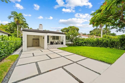 829 Granada Groves Court, Coral Gables, FL, 33134 | Card Image