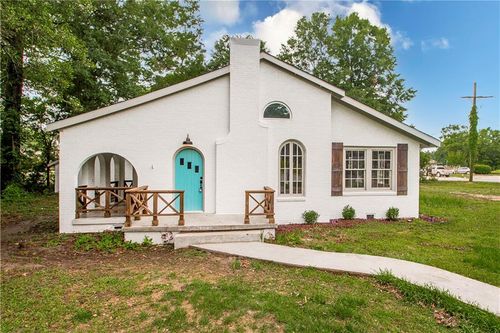 606 Louisiana Ave, Bogalusa, LA, 70427-3327 | Card Image