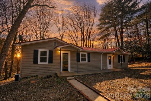 295 Moore Dr, Marion, NC, 28752-6549 | Card Image