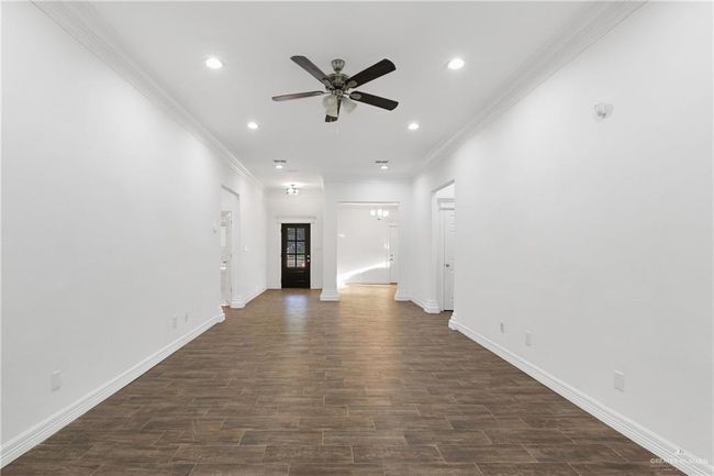 302 W Sugarcane Dr, House other with 3 bedrooms, 3 bathrooms and 2 parking in Weslaco TX | Image 10