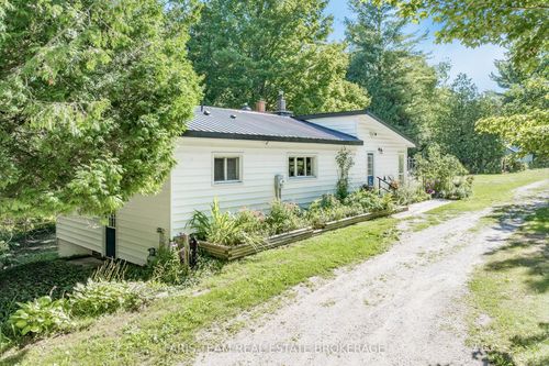 1983 Horseshoe Valley Rd W, Barrie, ON, L4M4Y8 | Card Image