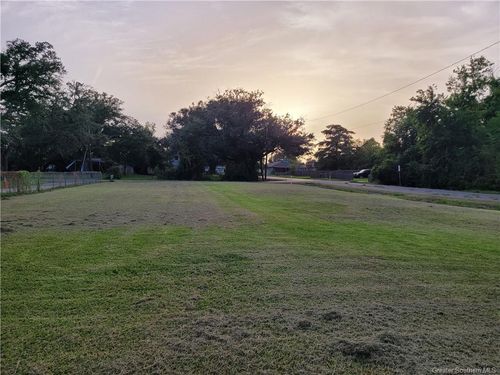 822 Sally Mae St, Lake Charles, LA, 70601-1969 | Card Image