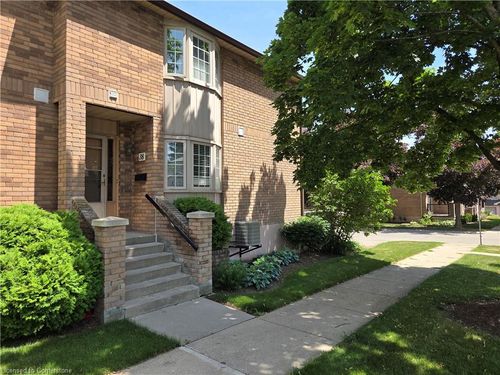 38-38 Elora Dr, Hamilton, ON, L9C7L5 | Card Image